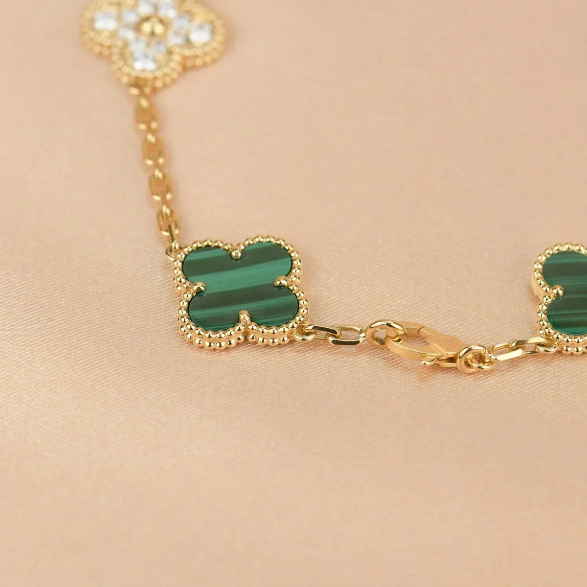 [⭐Spark] CLOVER 5 MOTIF MALACHITE BRACELET COLLECTION