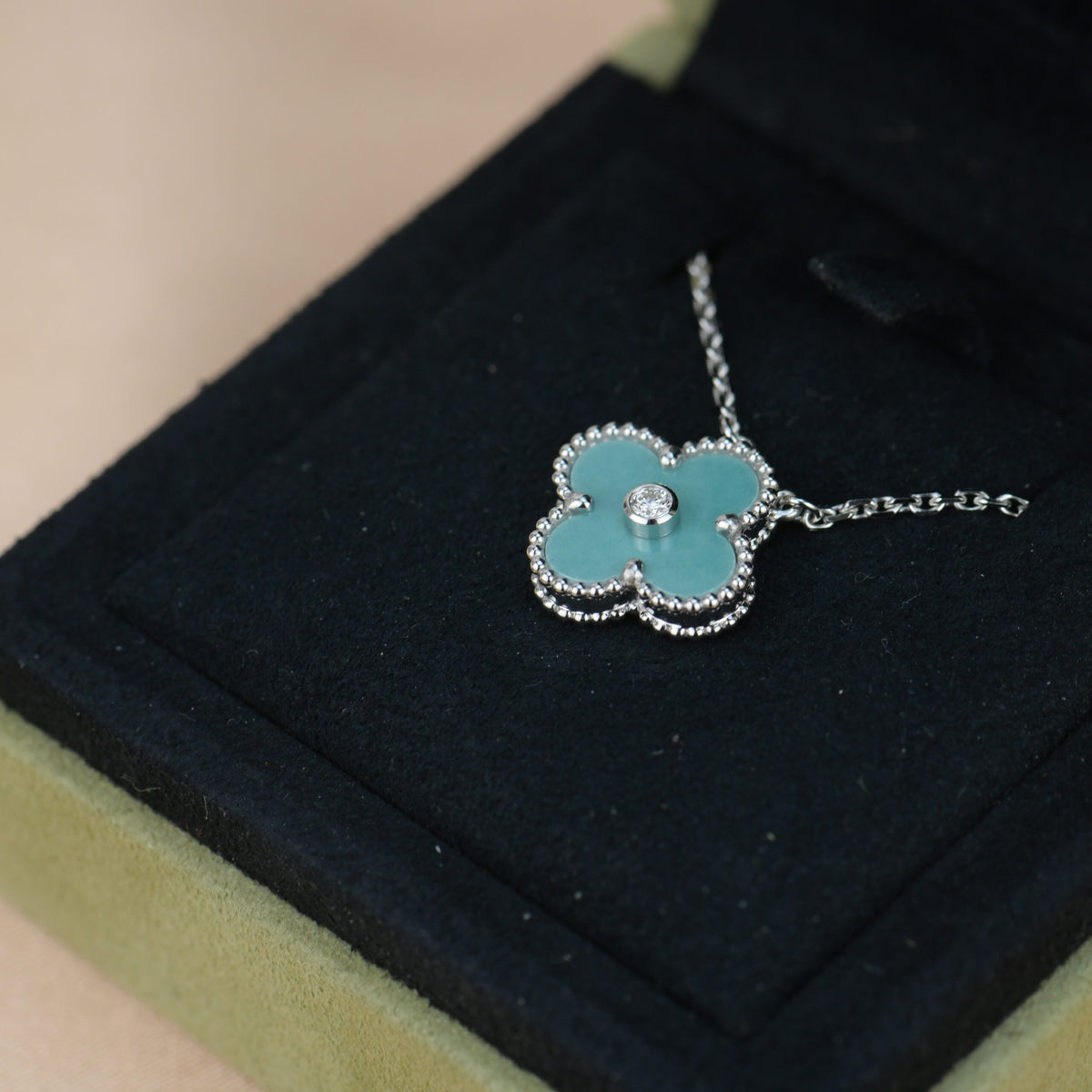 [⭐Spark]CLOVER 15MM DIAMOND SVRES PORCELAIN  NECKLACE SILVER