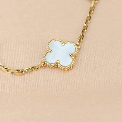 [⭐Spark]CLOVER WHITE PEARL MOP 5 MOTIF BRACELET COLLECTION