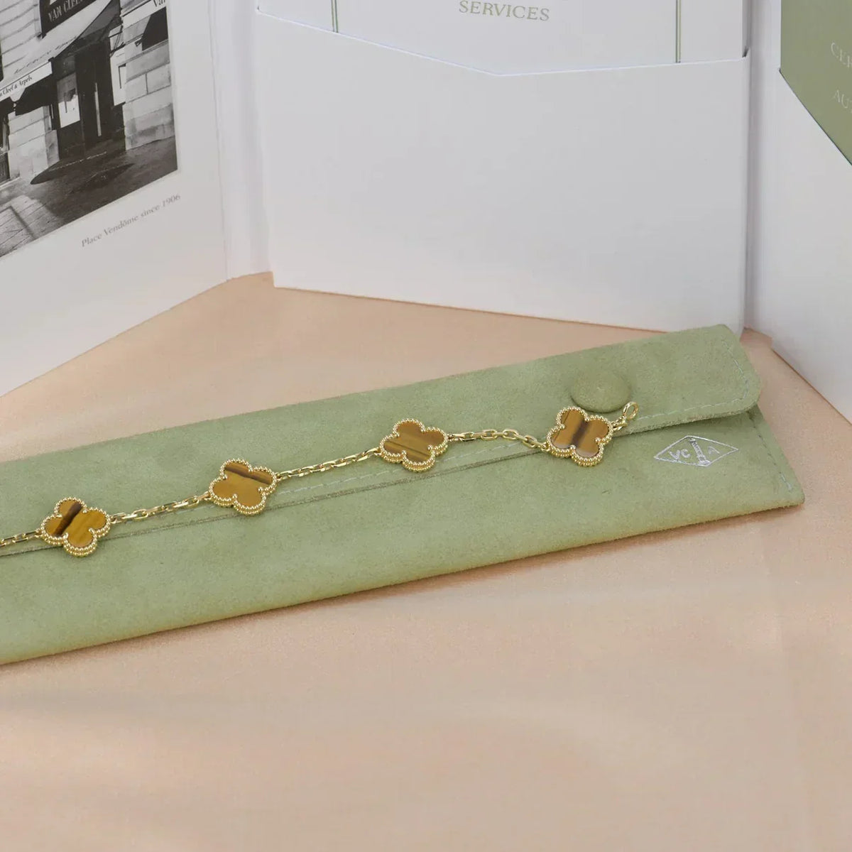 [⭐Spark] CLOVER 5 MOTIFS TIGER EYE BRACELET COLLECTION