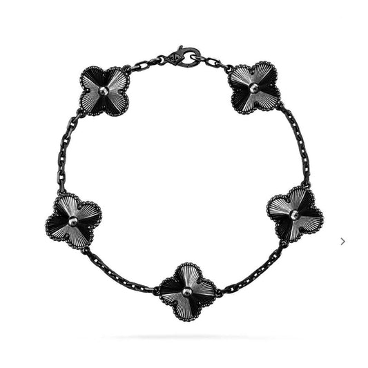 [⭐Spark]CLOVER 5 MOTIF BLACK BRACELET