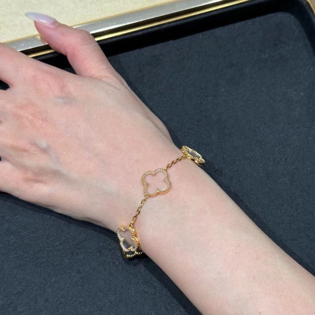 [⭐Spark]CLOVER 5 MOTIF ROCK CRYSTAL BRACELET