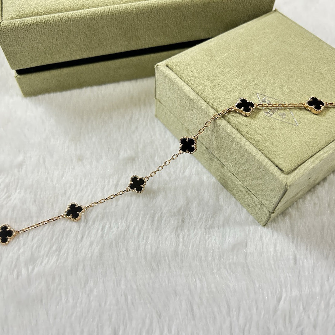 [⭐Spark]CLOVER 6 MOTIF  ONYXS BRACELET