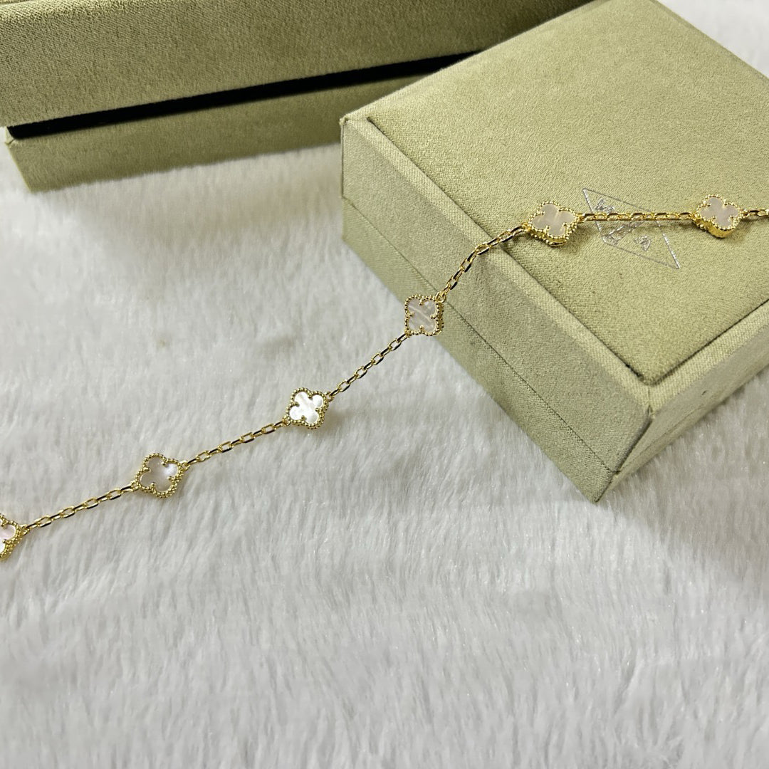 [⭐Spark]CLOVER 6 MOTIF WHITE MOP BRACELET