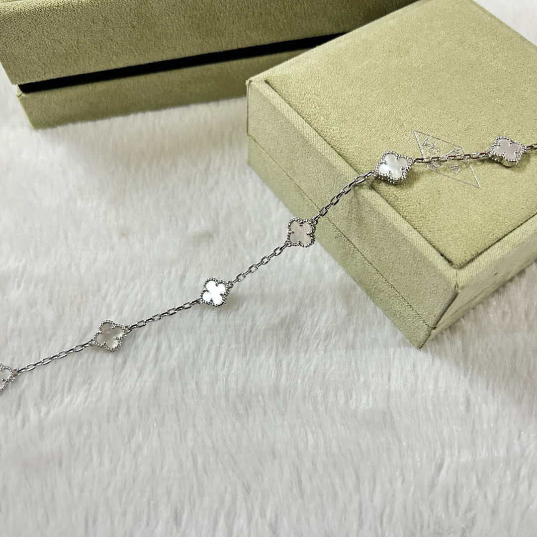 [⭐Spark]CLOVER 6 MOTIF WHITE MOP BRACELET