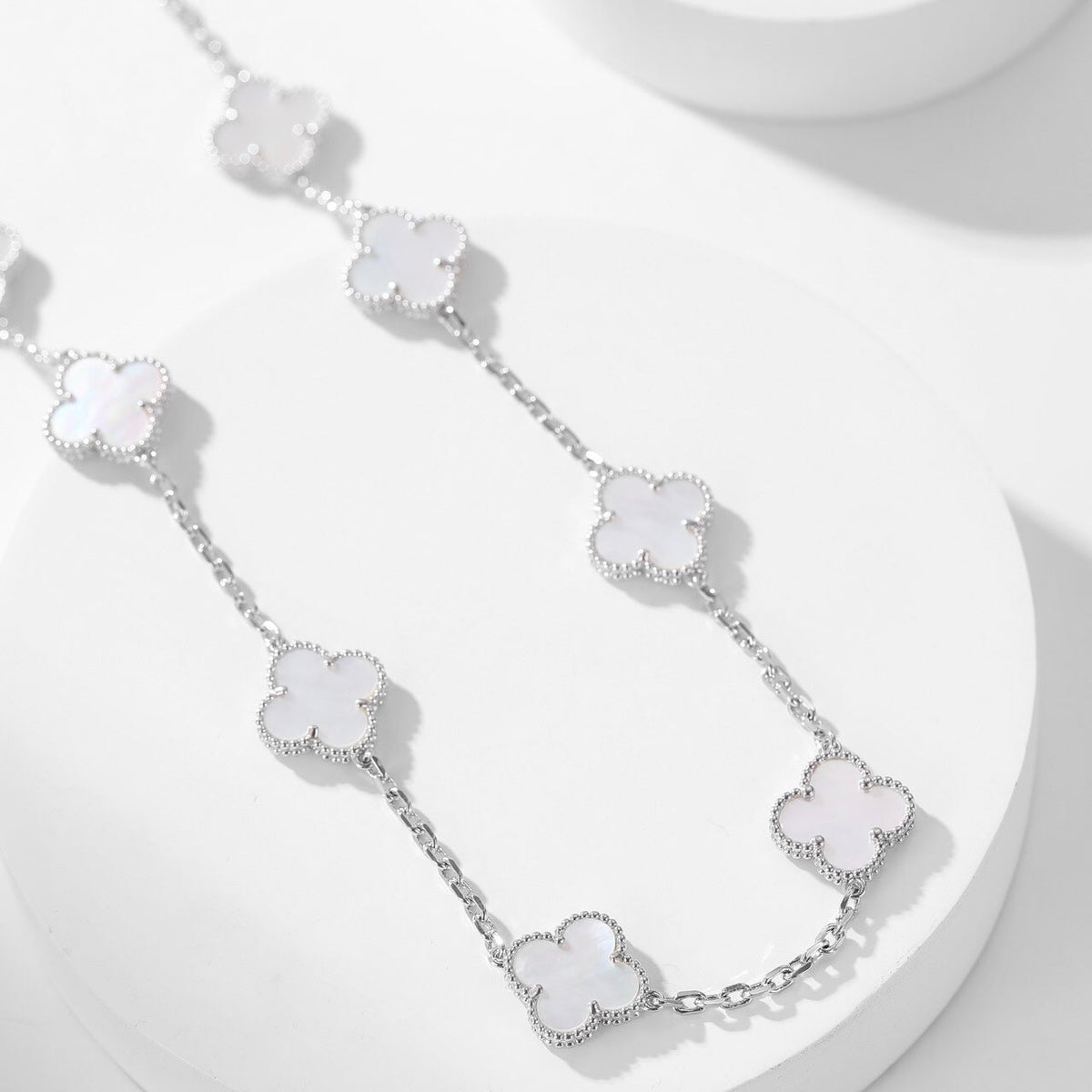 [⭐Spark]CLOVER 10 MOTIFS WHITE MOTHER OF PEARL NECKLACE