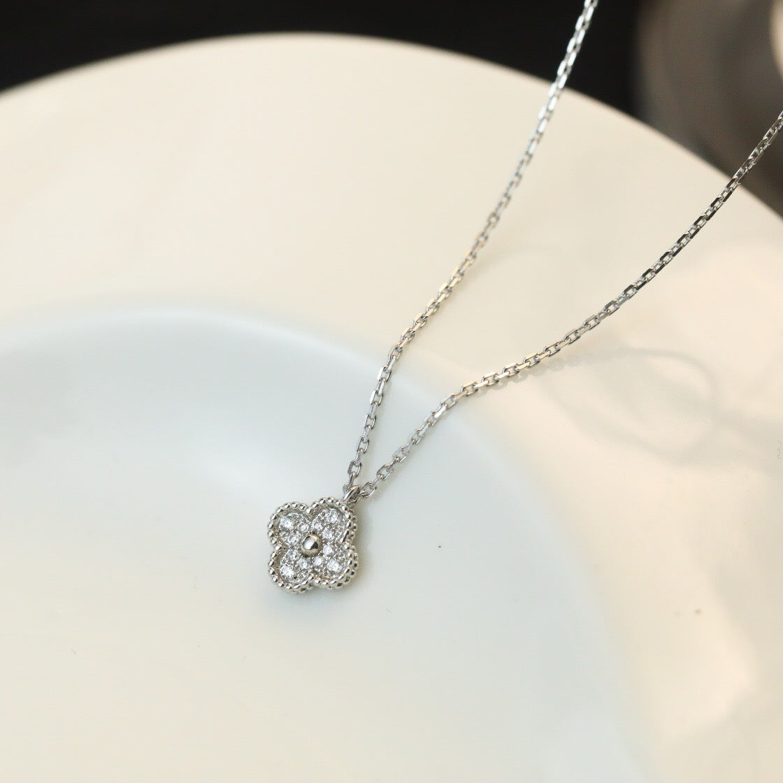 [⭐Spark]CLOVER MINI 9.5MM PENDANT DIAMOND NECKLACE