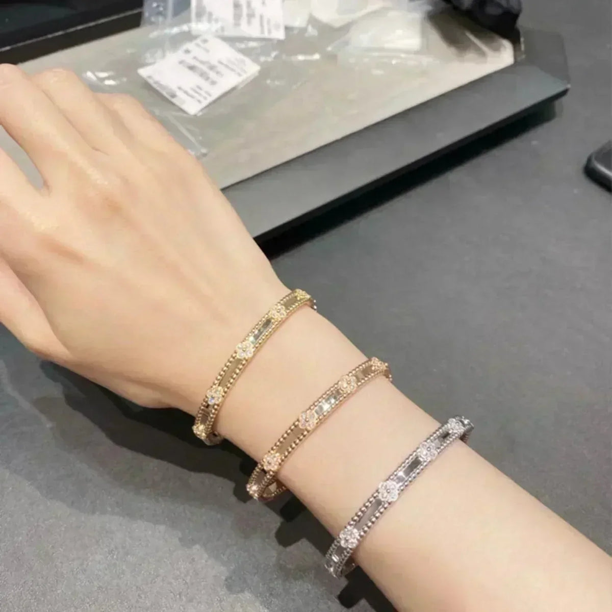 [⭐Spark]CLOVER BRACELET 4MM DIAMONDS
