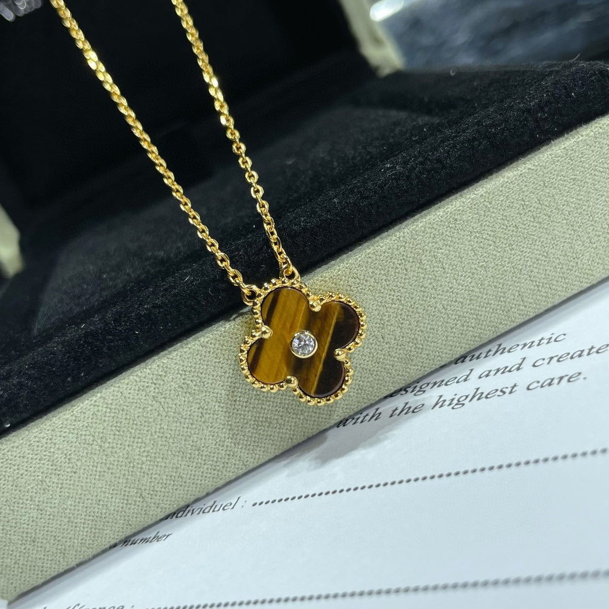 [⭐Spark]CLOVER 15MM DIAMOND AND YELLOW TIGER'S EYE AGATE necklace