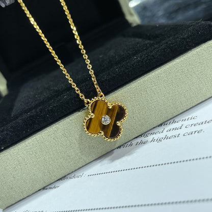 [⭐Spark]CLOVER 15MM DIAMOND AND YELLOW TIGER'S EYE AGATE necklace