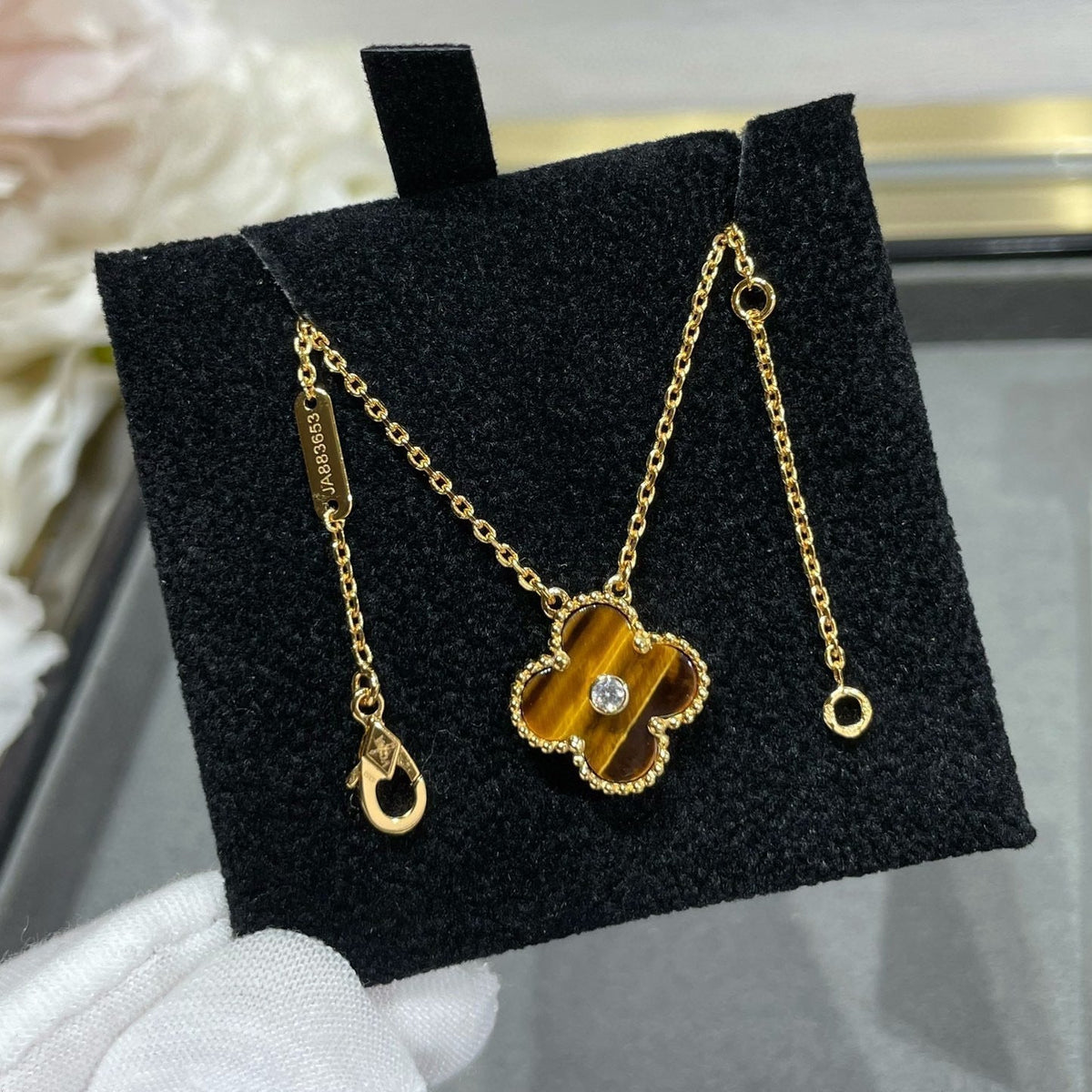 [⭐Spark]CLOVER 15MM DIAMOND AND YELLOW TIGER'S EYE AGATE necklace