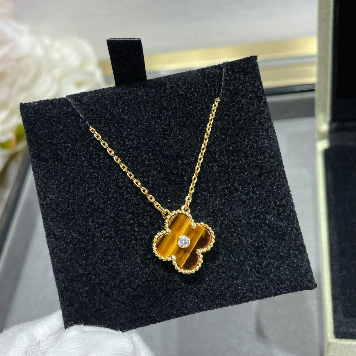 [⭐Spark]CLOVER 15MM DIAMOND AND YELLOW TIGER'S EYE AGATE necklace