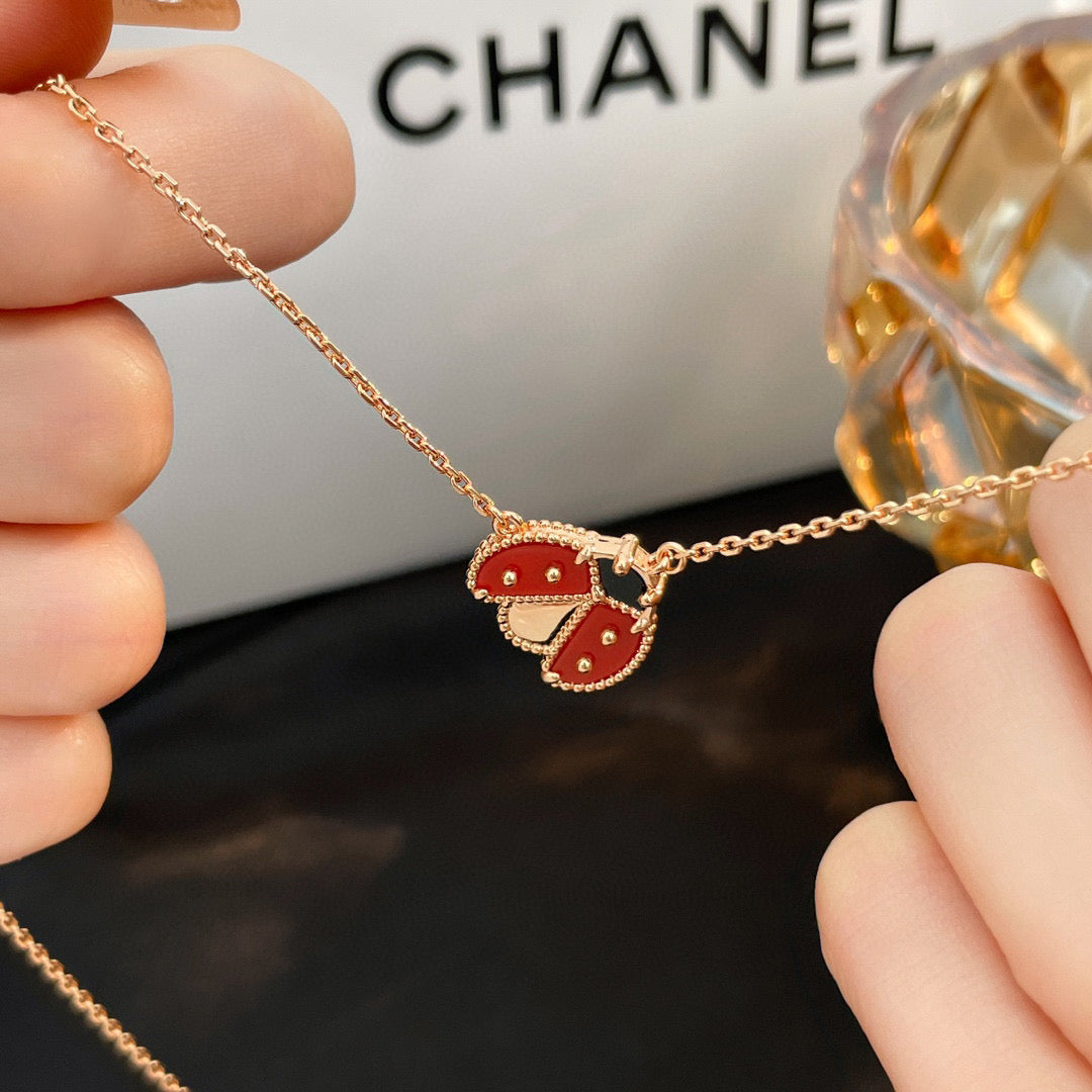 [⭐Spark]LUCKY  CARNELIANS LADYBUG NECKLACE