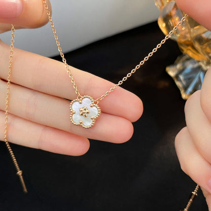 [⭐Spark]LUCKY  WHITE MOP  PLUM BLOSSOM NECKLACE