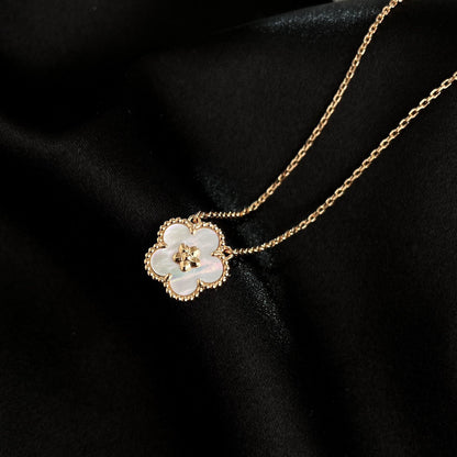 [⭐Spark]LUCKY  WHITE MOP  PLUM BLOSSOM NECKLACE