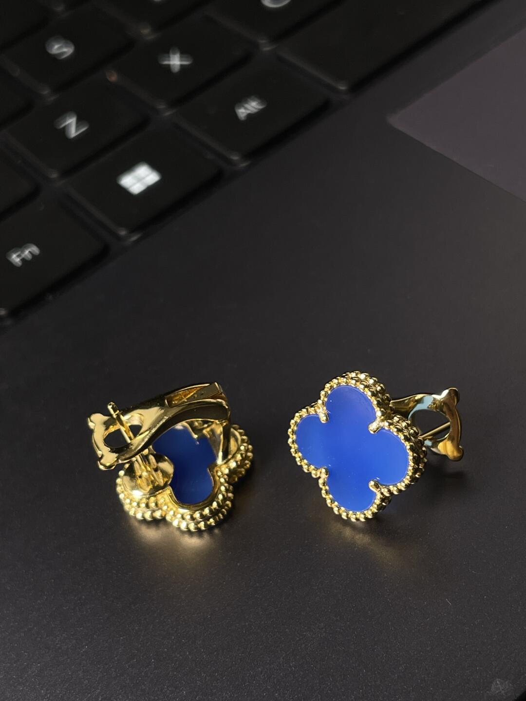 [⭐Spark] CLOVER LARGE (20mm) 1 MOTIFS BLUE MOP STUD EARRINGS