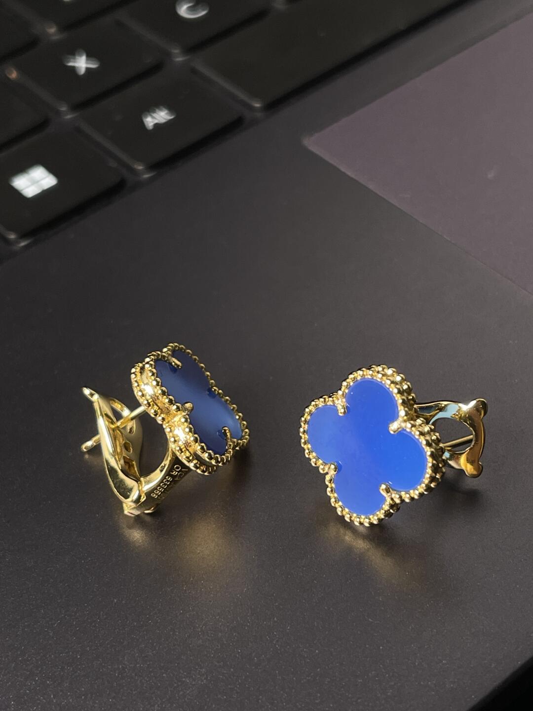 [⭐Spark] CLOVER LARGE (20mm) 1 MOTIFS BLUE MOP STUD EARRINGS