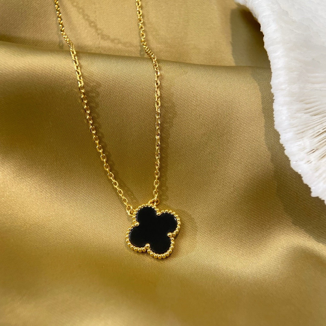 [⭐Spark]CLOVER 15MM BLACK ONYX SINGLE FLOWER NECKLACE
