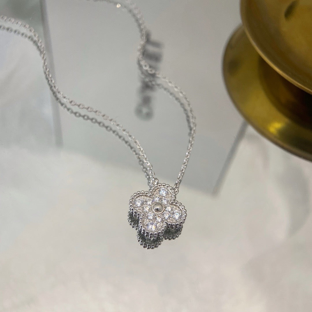 [⭐Spark]CLOVER 15MM DIAMOND SINGLE FLOWER NECKLACE