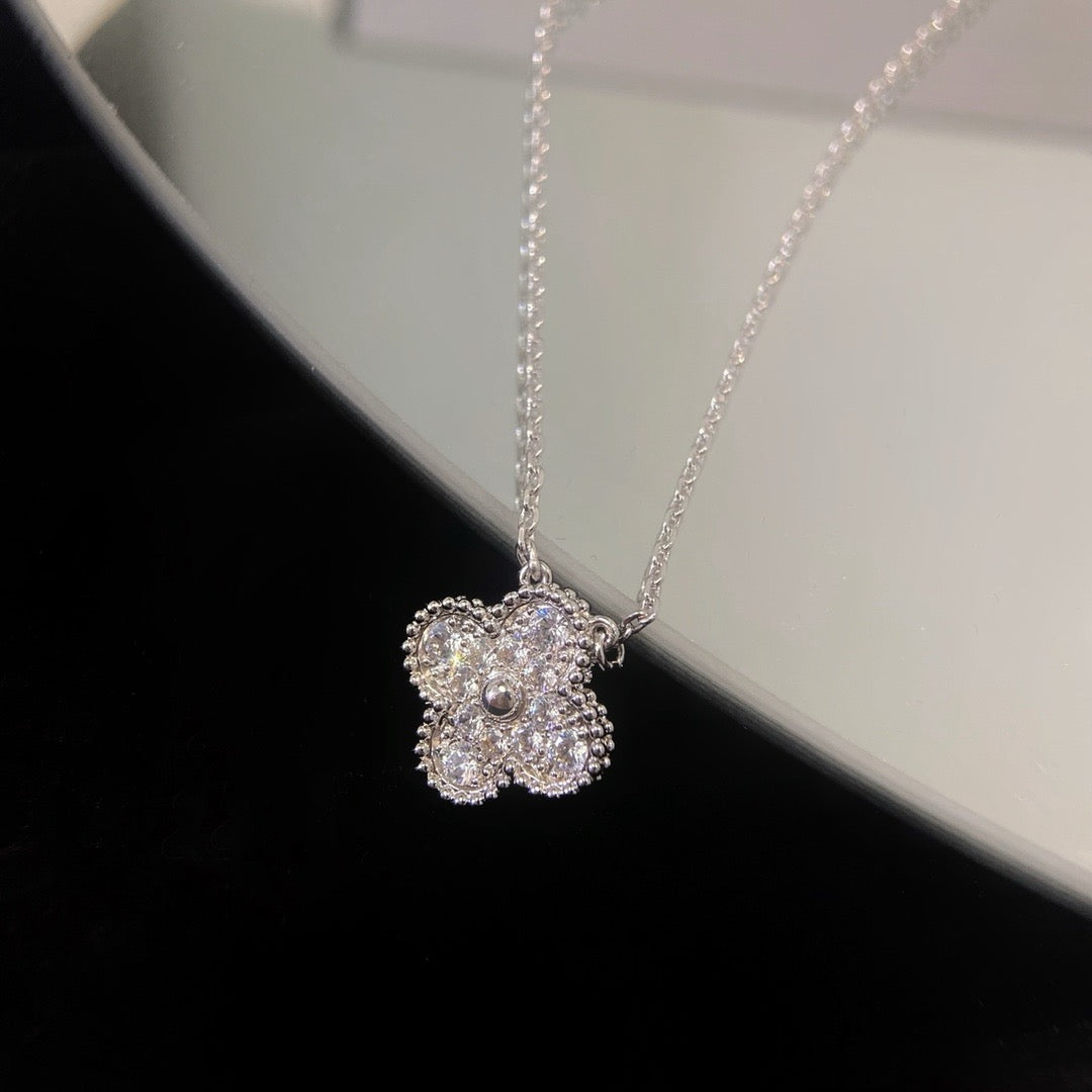 [⭐Spark]CLOVER 15MM DIAMOND SINGLE FLOWER NECKLACE