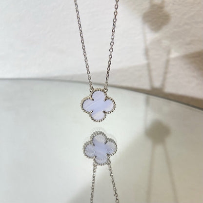 [⭐Spark]CLOVER 15MM BLUE CHALCEDONY NECKLACE SILVER