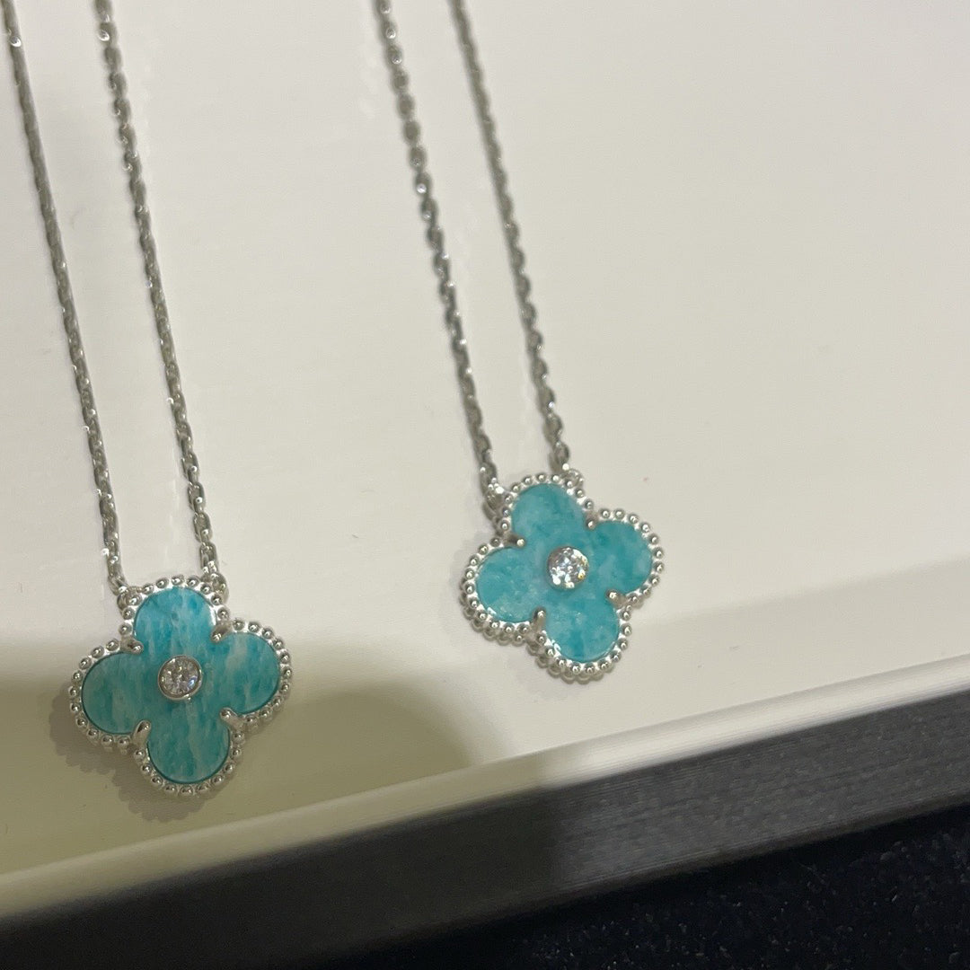 [⭐Spark]CLOVER 15MM DIAMOND SVRES PORCELAIN  NECKLACE SILVER