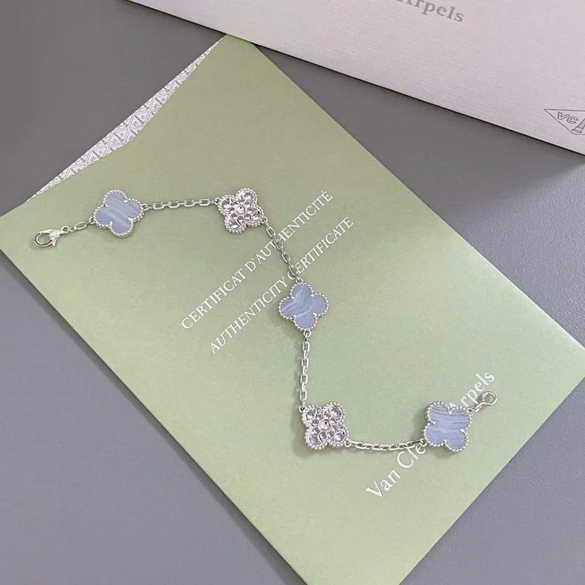 [⭐Spark] CLOVER 5 MOTIF PURPLE CHALCEDONY BRACELET COLLECTION