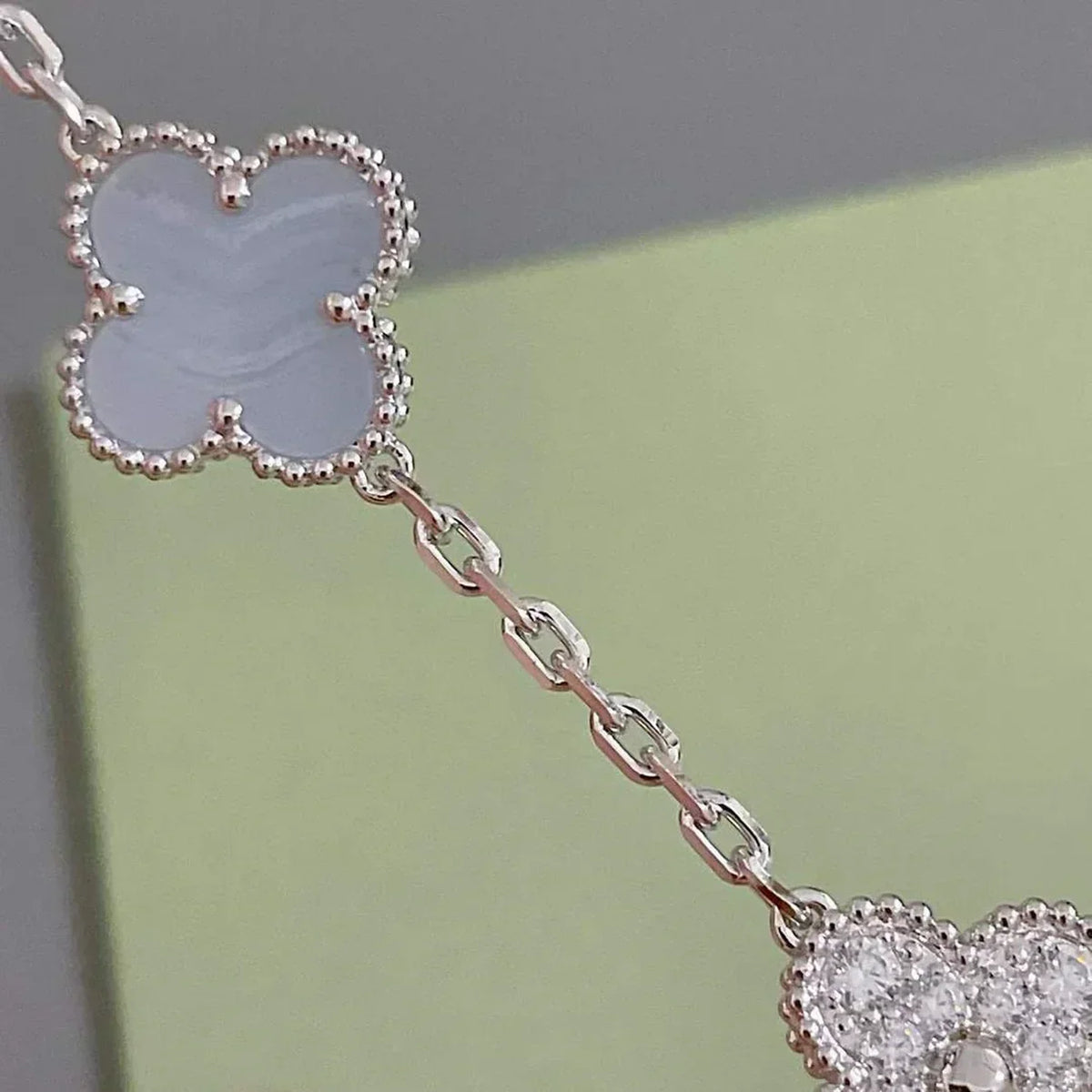 [⭐Spark] CLOVER 5 MOTIF PURPLE CHALCEDONY BRACELET COLLECTION