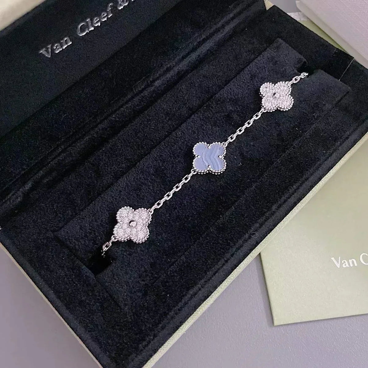 [⭐Spark] CLOVER 5 MOTIF PURPLE CHALCEDONY BRACELET COLLECTION