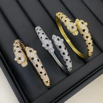 [⭐Spark]PANTHERE DOUBLE HEADED HALF DIAMOND OPEN BRACELET