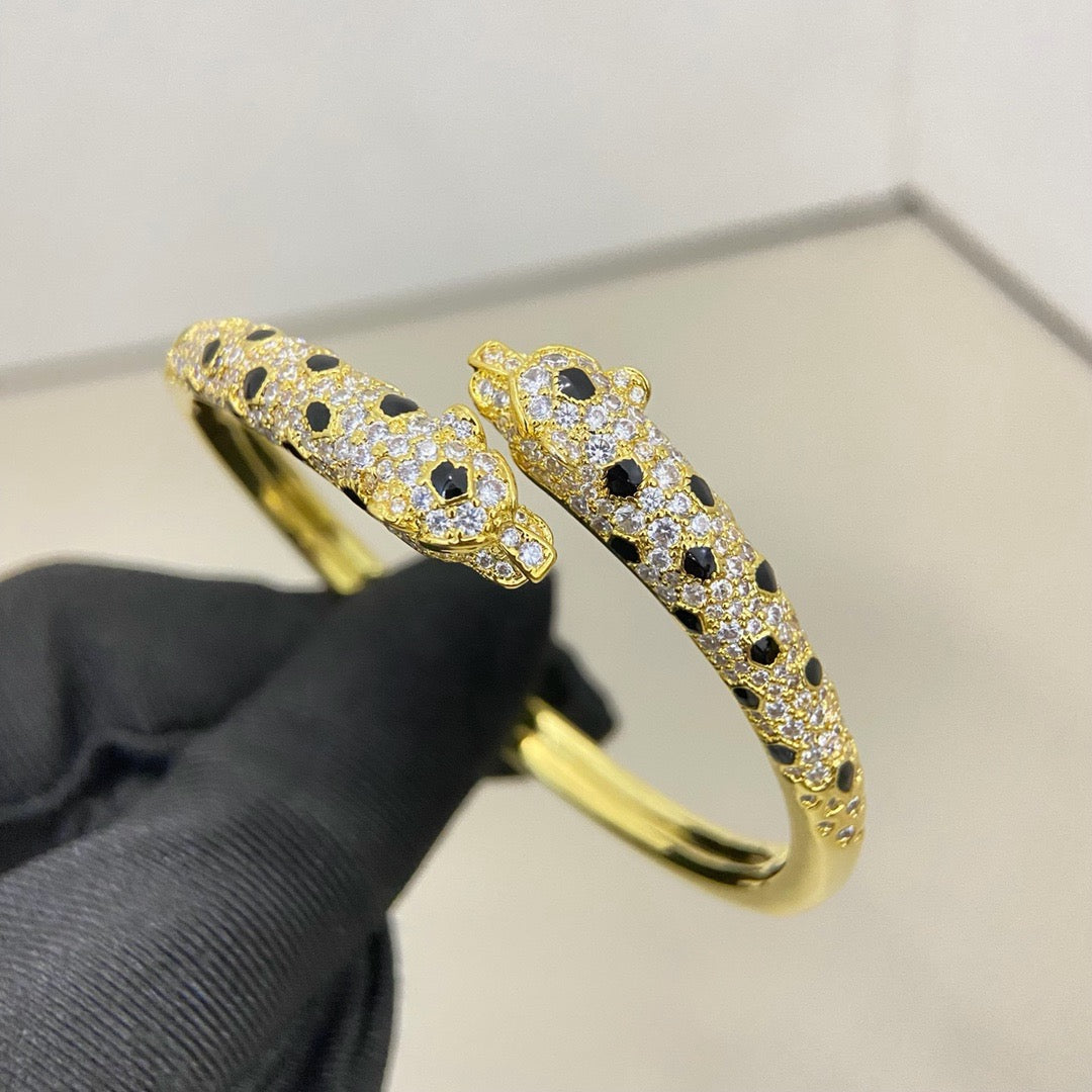 [⭐Spark]PANTHERE DOUBLE HEADED HALF DIAMOND OPEN BRACELET