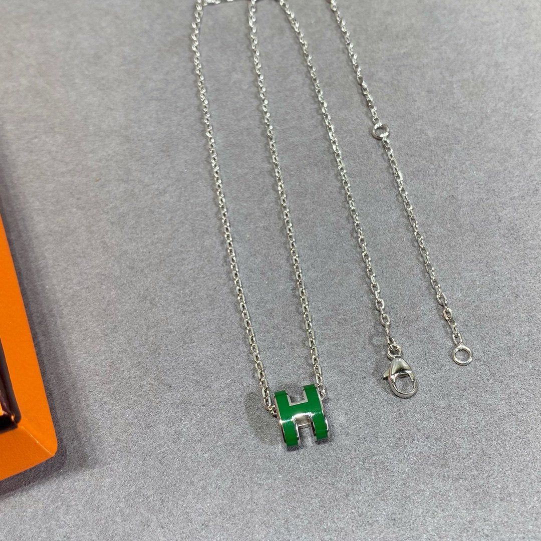 [⭐Spark]POP H GREEN NECKLACE SILVER AND GOLD