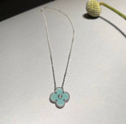 [⭐Spark]CLOVER 1 DIAMOND LIGHT BLUE SILVER NECKLACE
