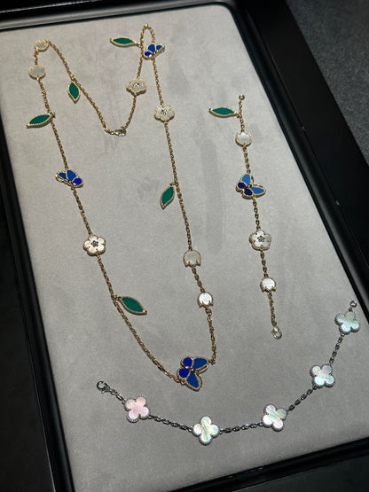 [⭐Spark] 26 NEW CLOVER 15 MOTIFS LUCKY NECKLACE