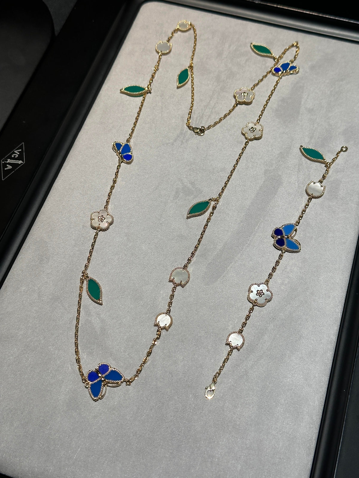 [⭐Spark] 26 NEW CLOVER 15 MOTIFS LUCKY NECKLACE