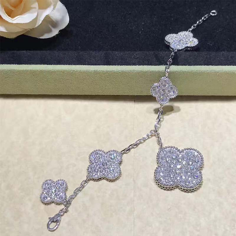 [⭐Spark]CLOVER 6 MOTIFS SILVER DIAMOND BRACELET