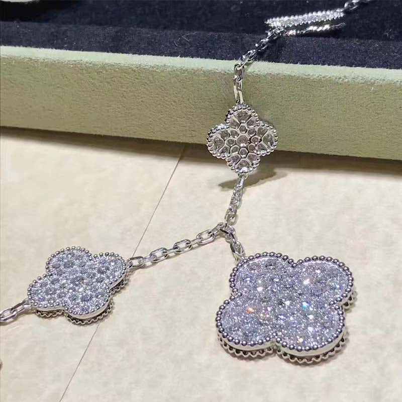 [⭐Spark]CLOVER 6 MOTIFS SILVER DIAMOND BRACELET
