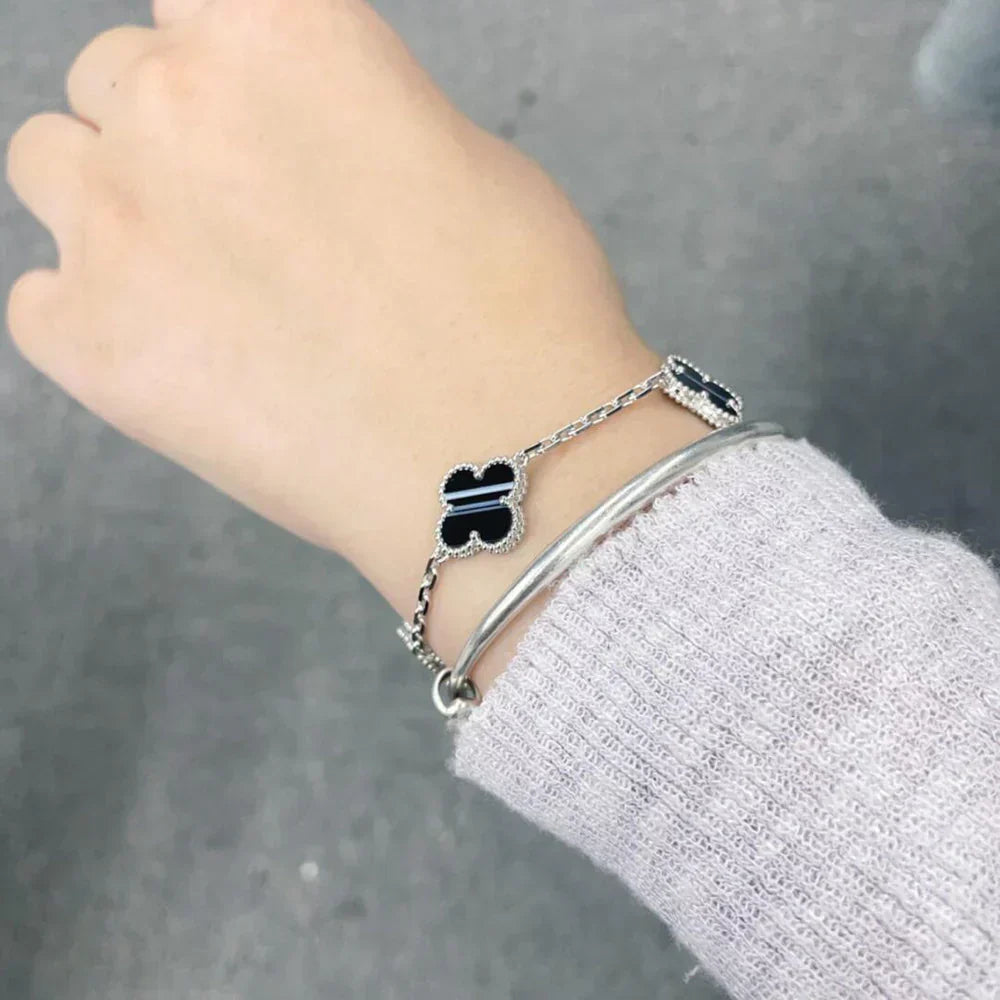 [⭐Spark] CLOVER 5 MOTIF PULSAR STONE BRACELET COLLECTION
