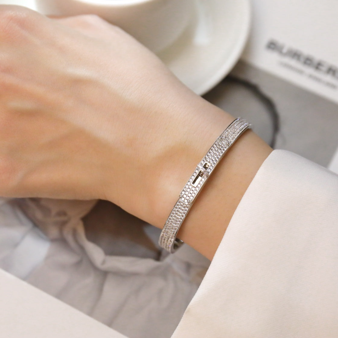 [⭐Spark]KELLY BRACELET DIAMOND PAVED
