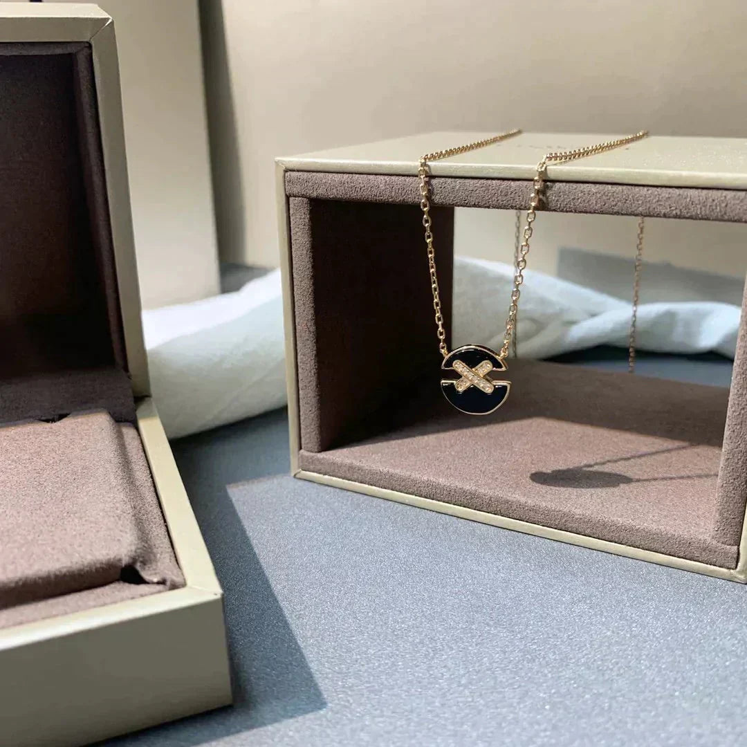 [⭐Spark]JEUX DE ROSE GOLD DIAMOND NECKLACE
