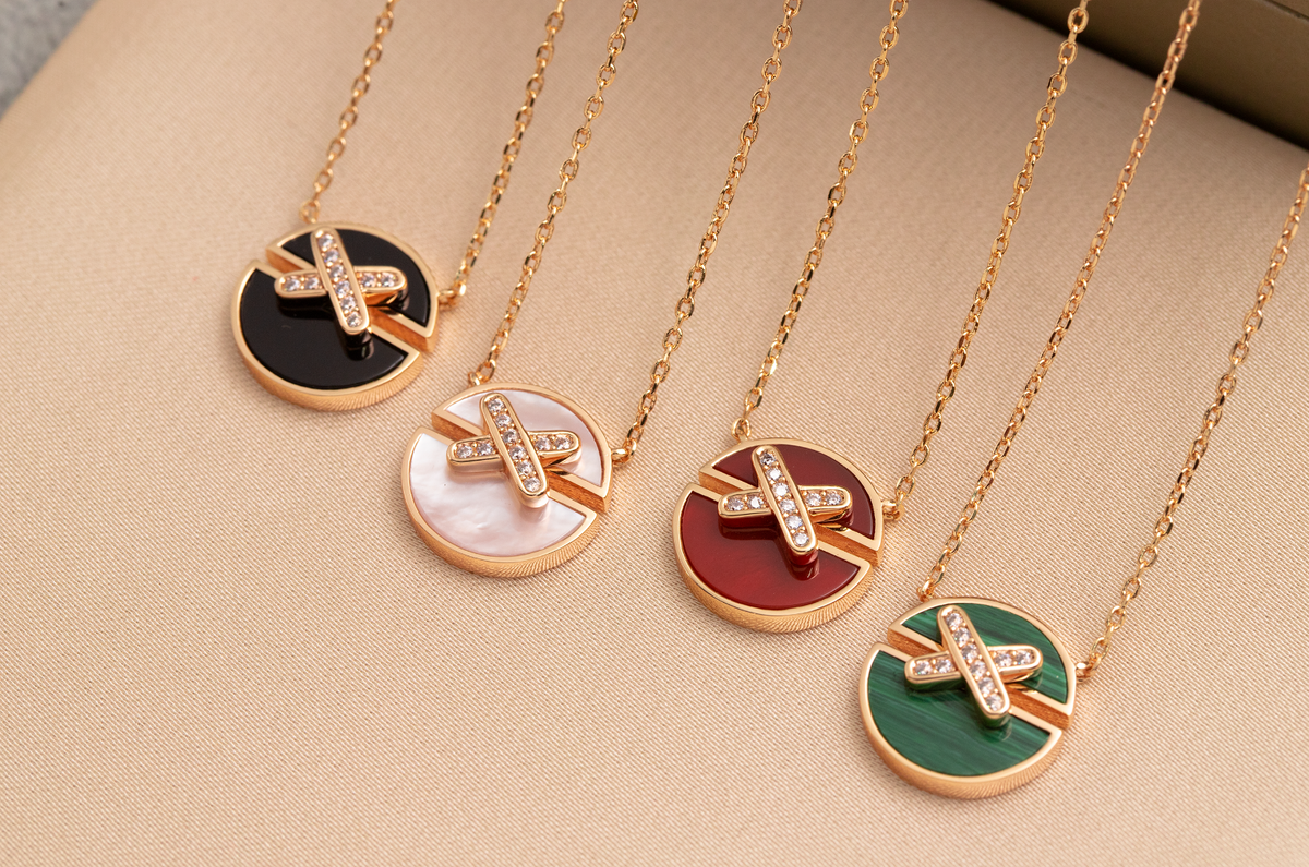 [⭐Spark]JEUX DE PINK GOLD DIAMOND NECKLACE