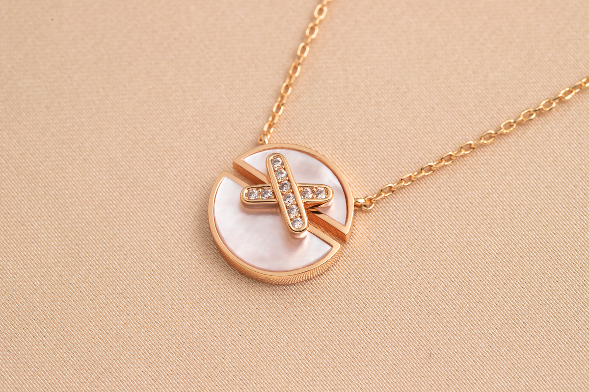 [⭐Spark]JEUX DE PINK GOLD DIAMOND NECKLACE