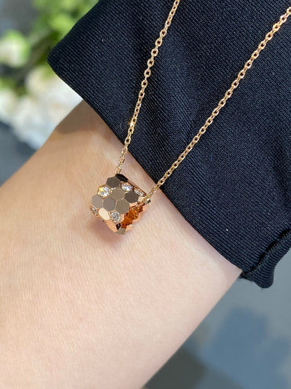 [⭐Spark]BEE LOVE DIAMOND NECKLACE
