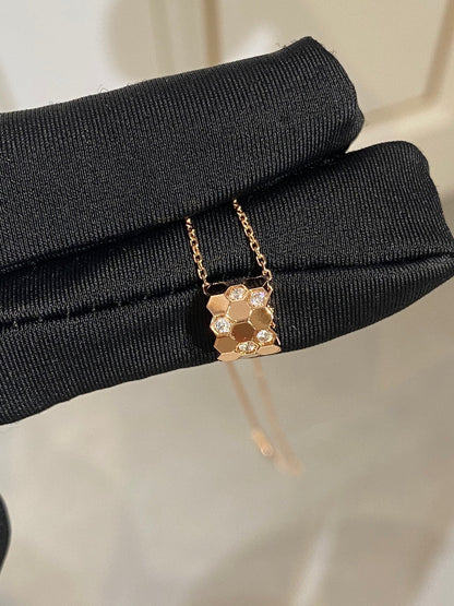 [⭐Spark]BEE LOVE DIAMOND NECKLACE
