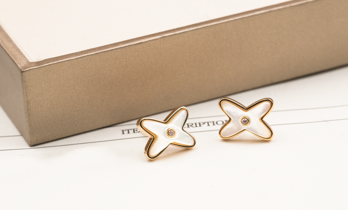 [⭐Spark]JEUX DE WHITE MOP ROSE GOLD DIAMOND EARRINGS
