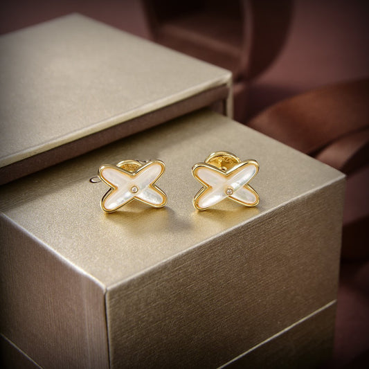 [⭐Spark]JEUX DE WHITE MOP GOLD DIAMOND EARRINGS