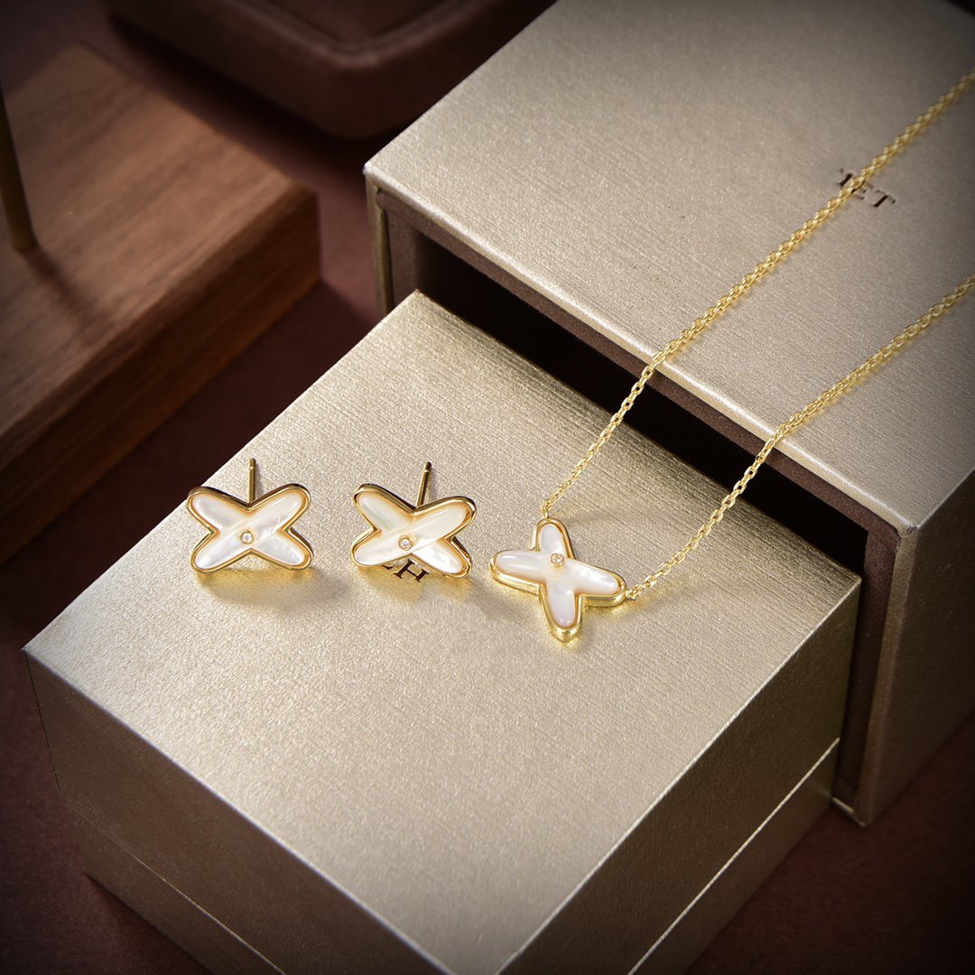 [⭐Spark]JEUX DE WHITE MOP GOLD DIAMOND EARRINGS