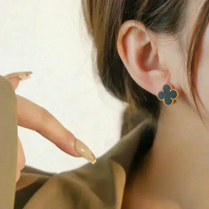 [⭐Spark]CLOVER MEDIUM 1 MOTIFS  ONYX STUD EARRINGS