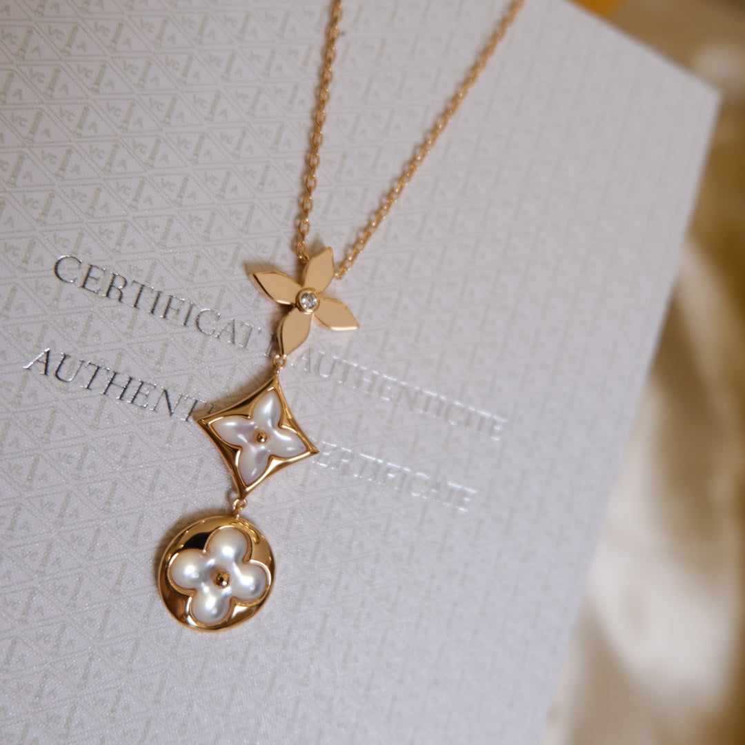 [⭐Spark]COLOR BLOSSOM LARIAT NECKLACE PINK GOLD WHITE MOTHER PEARL AND DIAMOND