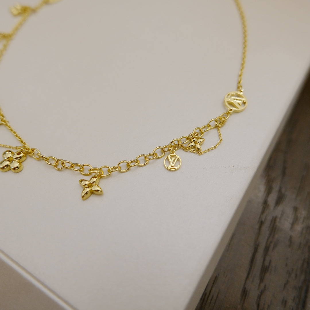 [⭐Spark]BLOOMING SUPPLE NECKLACE BRASS